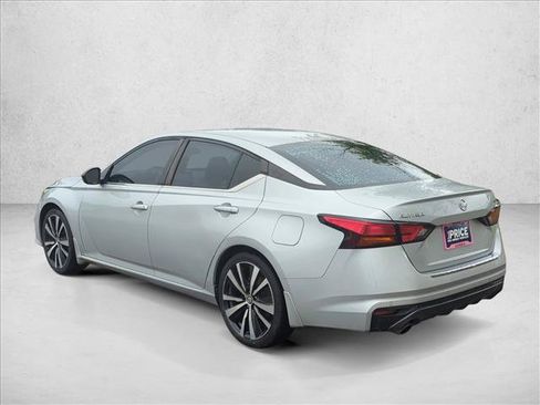 Used 2021 Nissan Altima 2.5 SR w/ SR Premium Package FWD image 4