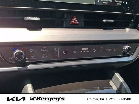 Certified 2025 Kia Sportage EX AWD/4WD image 18