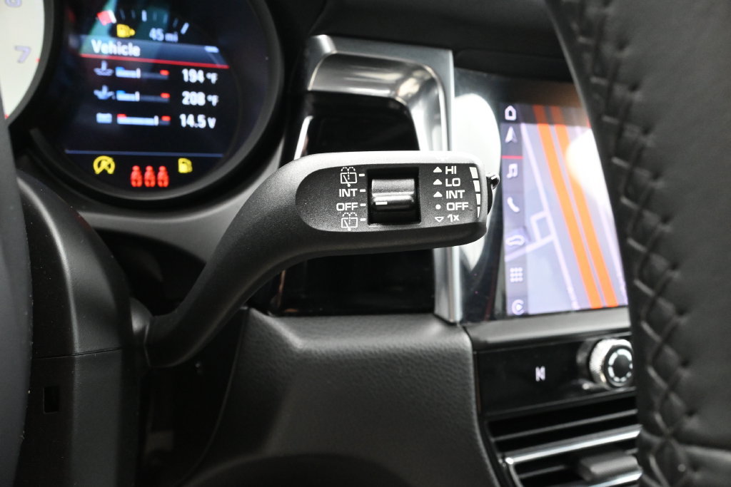 Certified 2024 Porsche Macan Turbo AWD/4WD image 42