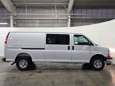 New 2025 Chevrolet Express 3500 Extended w/ Driver Convenience Package RWD image 9