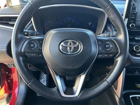 Used 2022 Toyota Corolla Cross XLE image 20