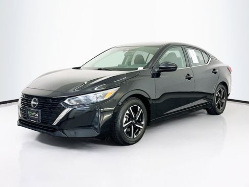Used 2024 Nissan Sentra SV FWD image 3