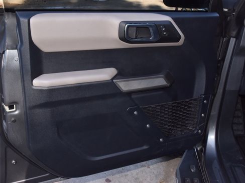 Used 2023 Ford Bronco Wildtrak image 42