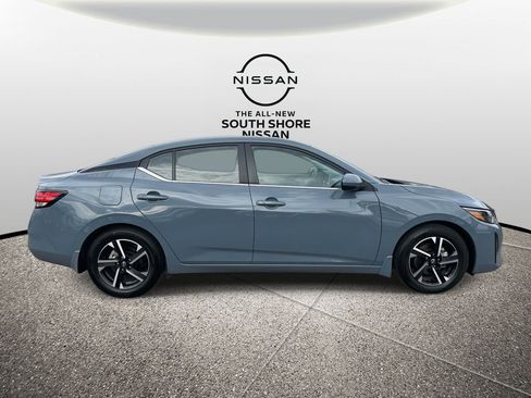 Certified 2025 Nissan Sentra SV image 5