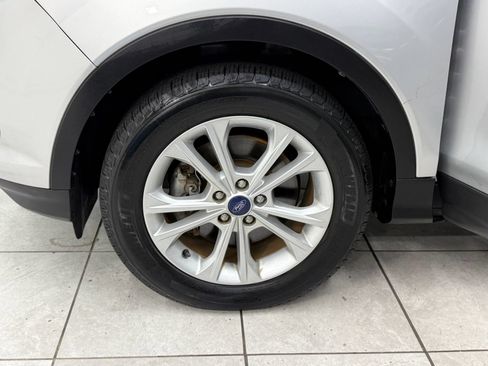 Used 2017 Ford Escape SE FWD image 39
