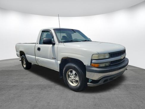 Used 2001 Chevrolet Silverado 1500 4x4 Regular Cab w/ Firm Ride Suspension Pkg image 11