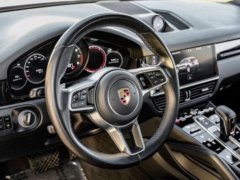 Used 2020 Porsche Cayenne image 14