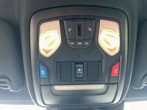 Used 2022 RAM 3500 Big Horn w/ Level C Equiment Group AWD/4WD image 23