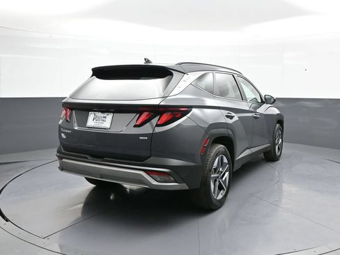 Certified 2025 Hyundai Tucson SEL AWD/4WD image 6