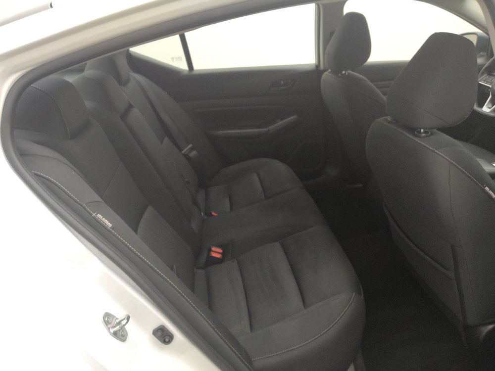 Used 2024 Nissan Altima 2.5 SV FWD image 19