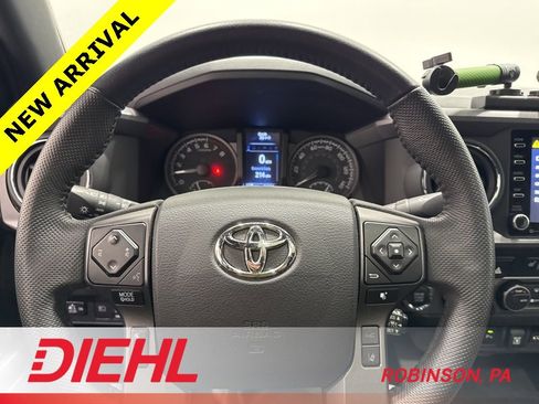 Used 2023 Toyota Tacoma TRD Off-Road image 23