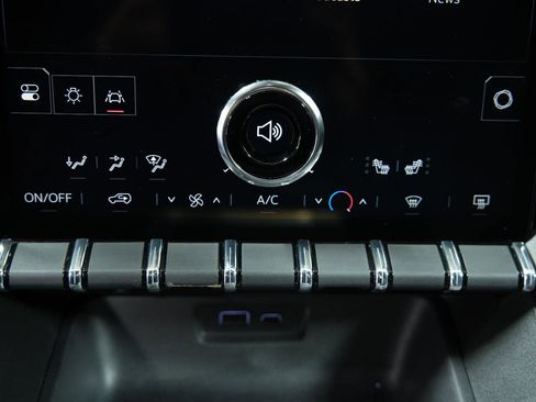 Used 2025 GMC Terrain Elevation image 32