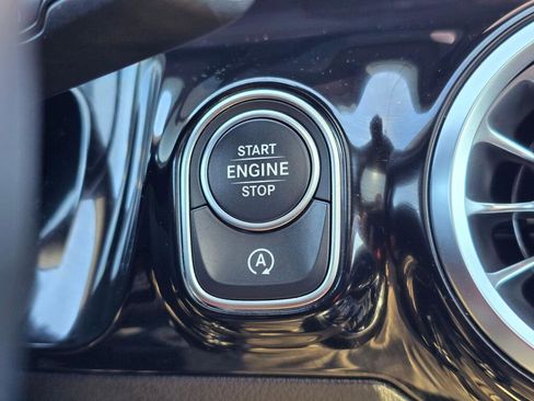 Used 2022 Mercedes-Benz GLA 250 4MATIC image 26