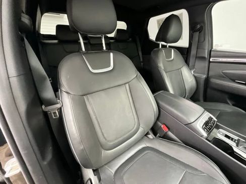 Used 2022 Hyundai Santa Cruz Limited AWD/4WD image 14