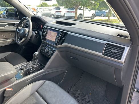 Used 2022 Volkswagen Atlas Cross Sport SEL R-Line image 37
