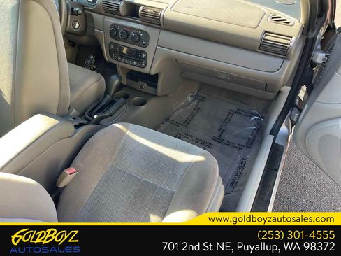 Used 2005 Chrysler Sebring Convertible FWD image 27