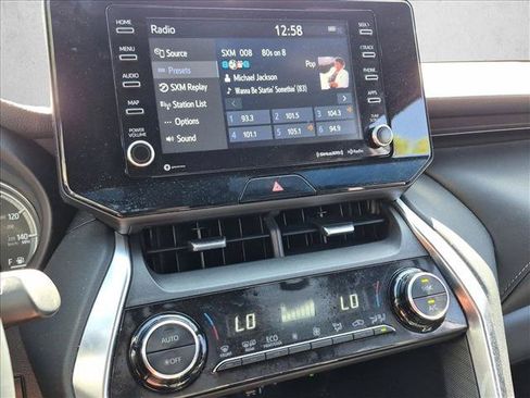 Used 2021 Toyota Venza XLE w/ Carpet Mat Package (TMS) AWD/4WD image 12