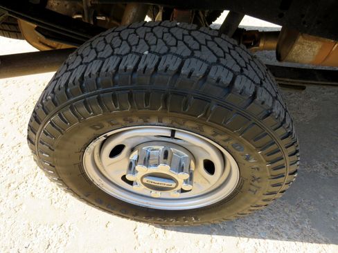 Used 2018 Ford F250 XL w/ Power Equipment Group image 19