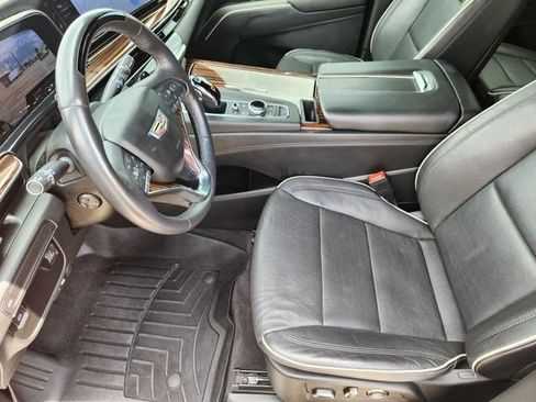 Used 2023 Cadillac Escalade Premium Luxury RWD image 12
