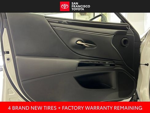 Used 2024 Lexus ES 350 w/ Accessory Package (Z1) FWD image 38