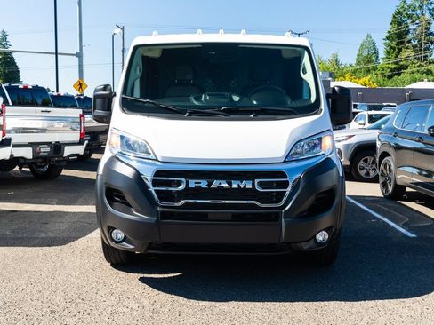 Used 2025 RAM ProMaster 2500 w/ U-Haul Equipment Group FWD image 2