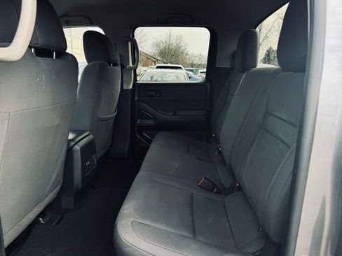 Used 2024 Nissan Frontier S image 17