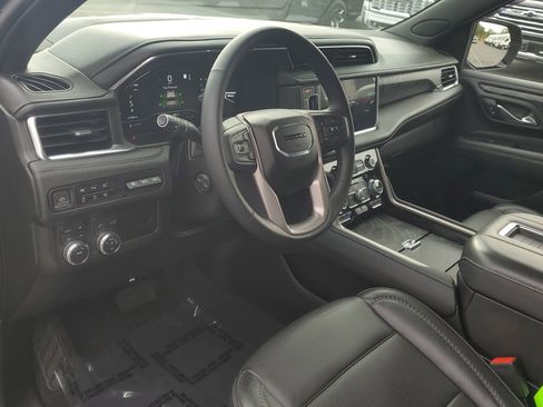 Used 2023 GMC Yukon XL Denali image 22