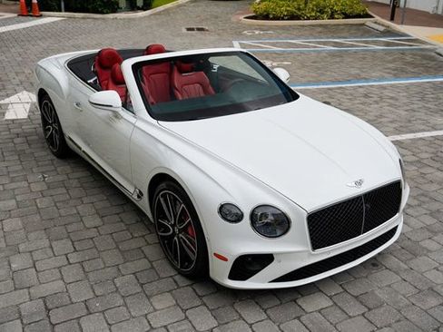 Used 2024 Bentley Continental GT V8 image 39