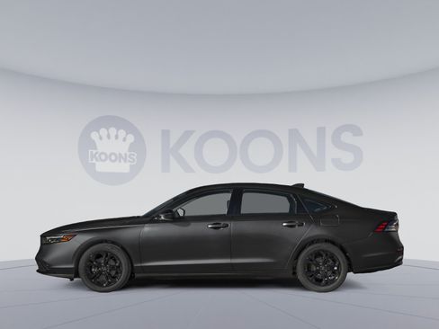 Used 2025 Honda Accord SE image 4