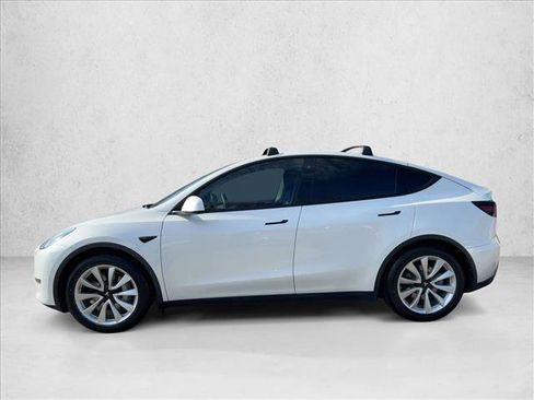 Used 2021 Tesla Model Y Long Range image 9