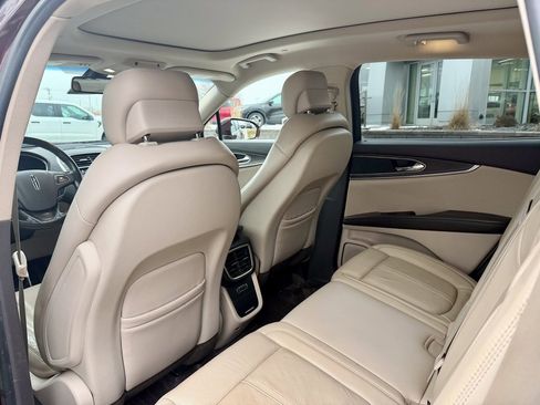 Used 2017 Lincoln MKX Reserve w/ Driver Assistance Package image 12