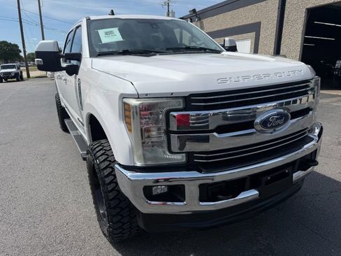 Used 2019 Ford F250 Lariat w/ Lariat Ultimate Package AWD/4WD image 13