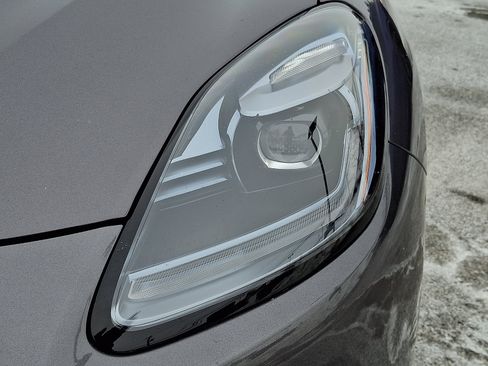 New 2025 Maserati Grecale GT image 9