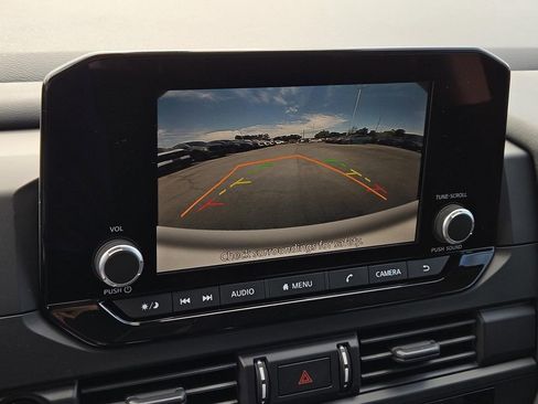 New 2025 Nissan Pathfinder S image 18