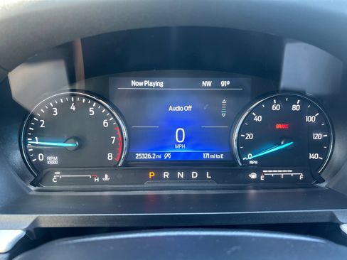 Used 2024 Ford Explorer XLT w/ Equipment Group 202A AWD/4WD image 15