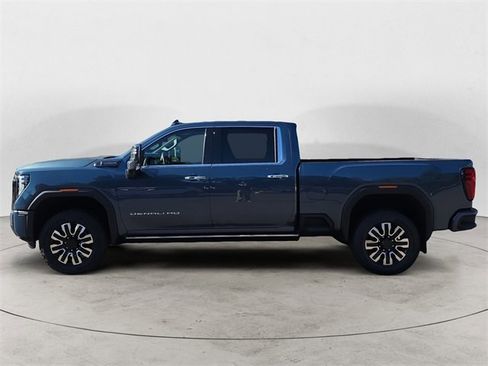 New 2025 GMC Sierra 2500 Denali Ultimate image 2