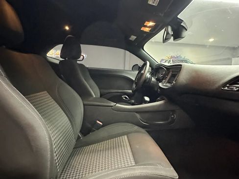 Used 2018 Dodge Challenger SXT RWD image 23