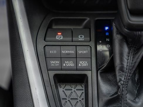 Used 2020 Toyota RAV4 XLE w/ All Weather Liner Package AWD/4WD image 22