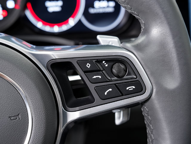 Certified 2020 Porsche Cayenne AWD/4WD image 14