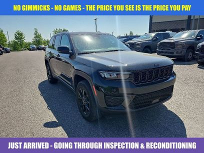Used 2024 Jeep Grand Cherokee Altitude