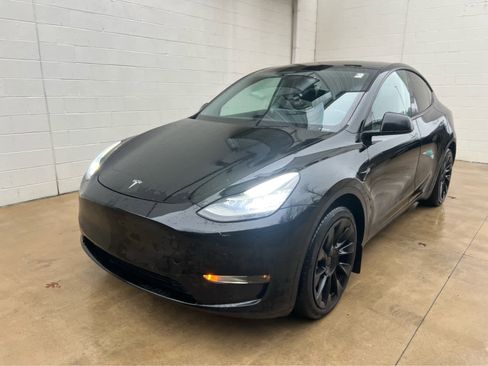 Used 2020 Tesla Model Y Long Range image 4