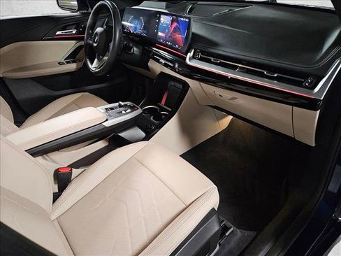 Certified 2025 BMW X1 xDrive28i w/ Technology Package image 19