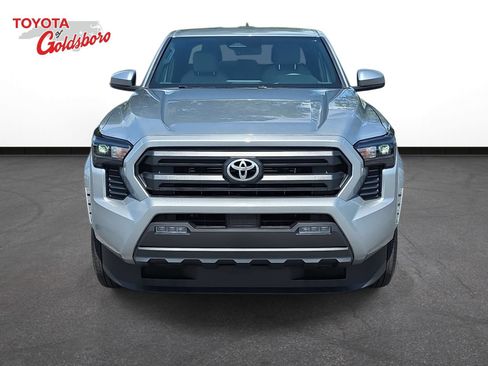 Used 2025 Toyota Tacoma SR5 RWD image 2
