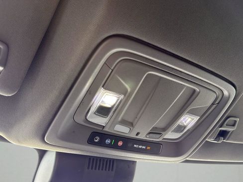 Used 2025 GMC Sierra 1500 SLT image 23