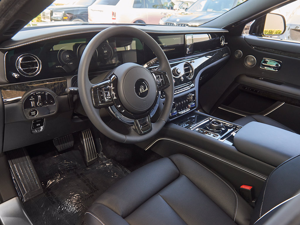 Used 2026 Rolls-Royce Ghost Extended Wheelbase AWD/4WD image 10