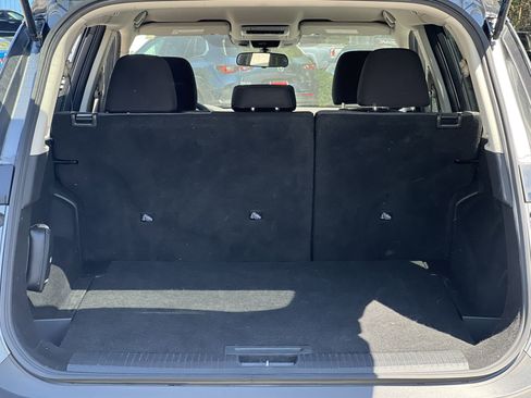 Used 2023 Nissan Rogue SV image 19