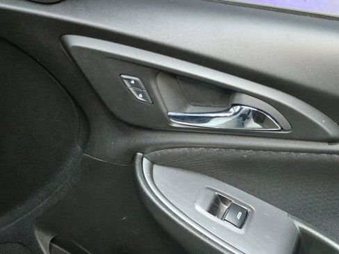 Used 2023 Chevrolet Malibu LT image 9