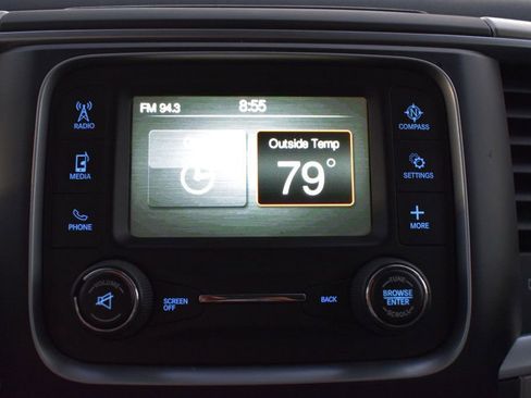 Used 2017 RAM 1500 Classic SLT image 32