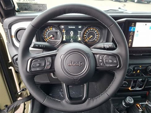 New 2025 Jeep Gladiator Sport image 10