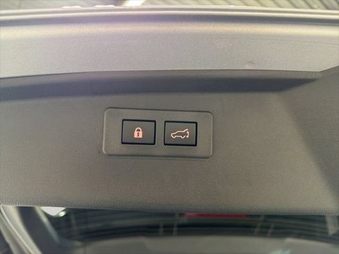 Used 2025 Subaru Outback Limited XT AWD/4WD image 39